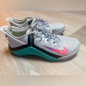 Nike Women's Metcon 6 Flyease